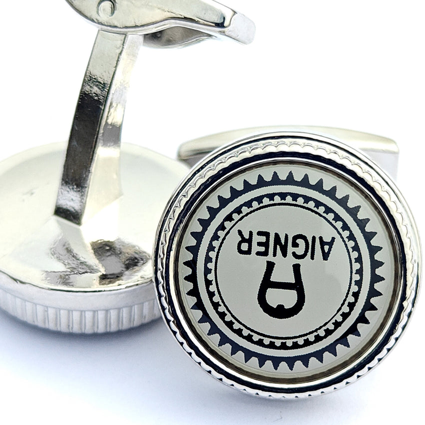 Metal cufflinks with attractive colors 00052